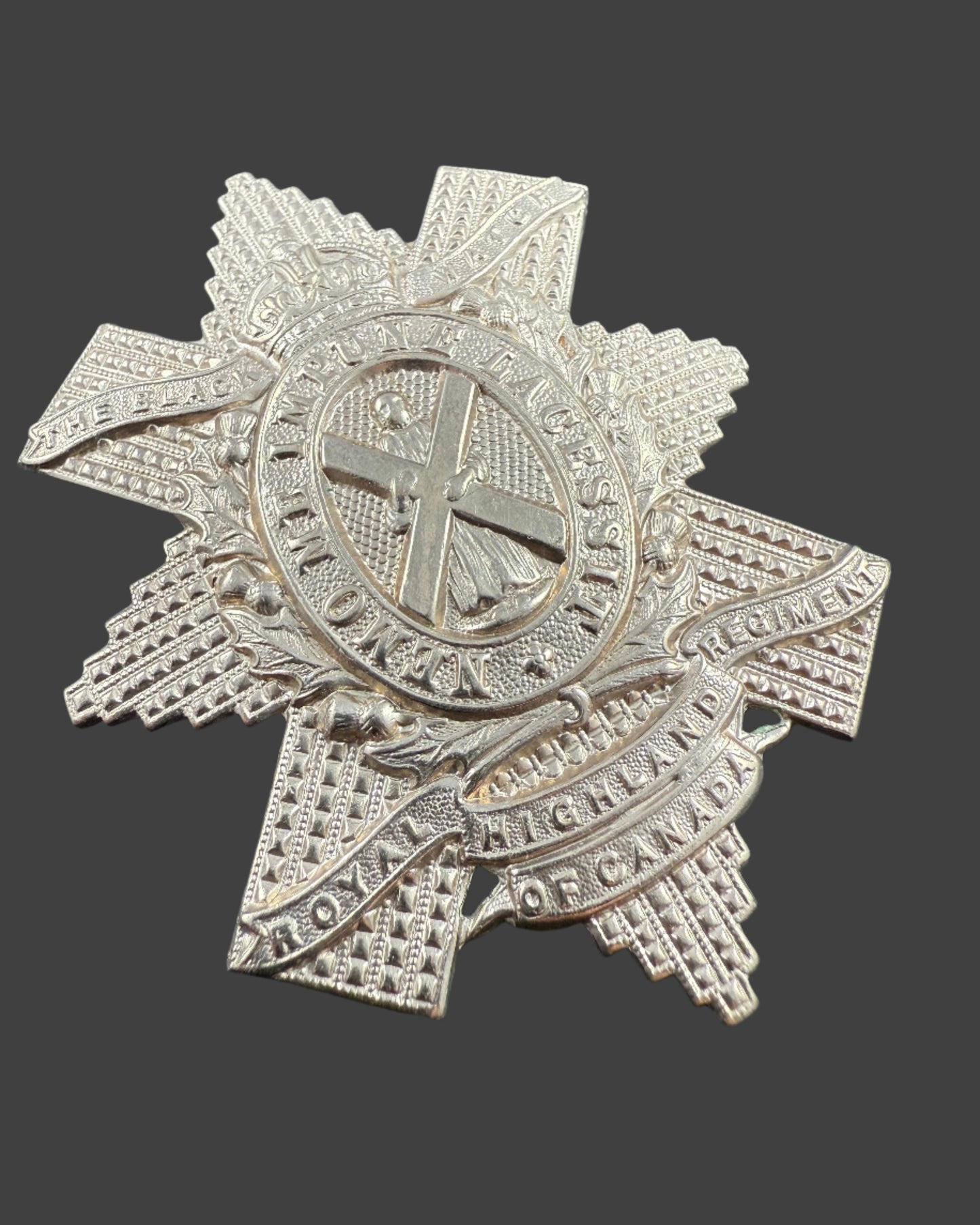 Canadian WWII - Black Watch (Royal Highland Regiment) of Canada - Glengarry Badge