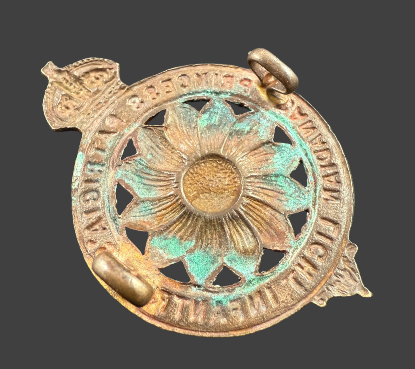 WWI - Princess Patricia's Canadian Light Infantry - CEF Cap Badge