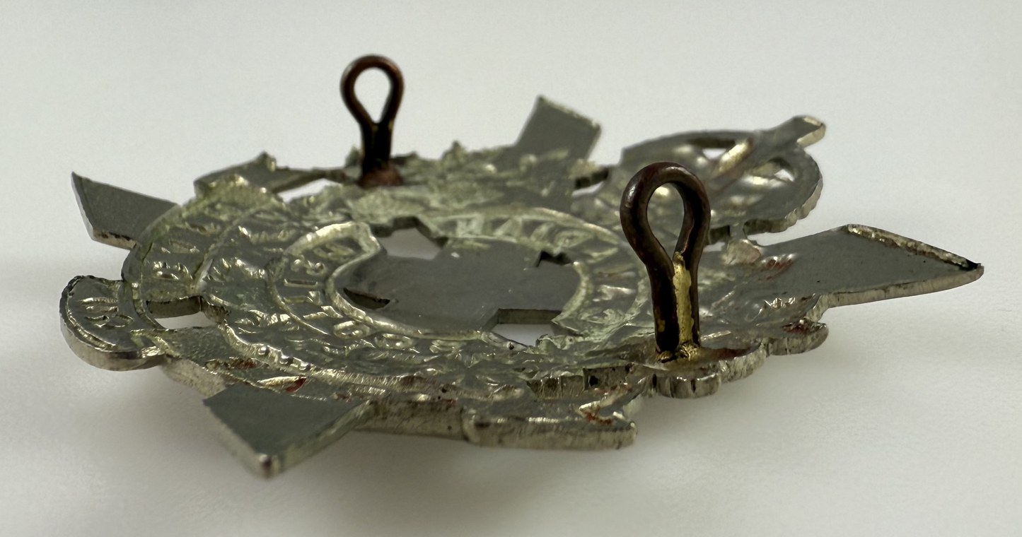 WWII - Canadian Scottish Regiment Glengarry Badge