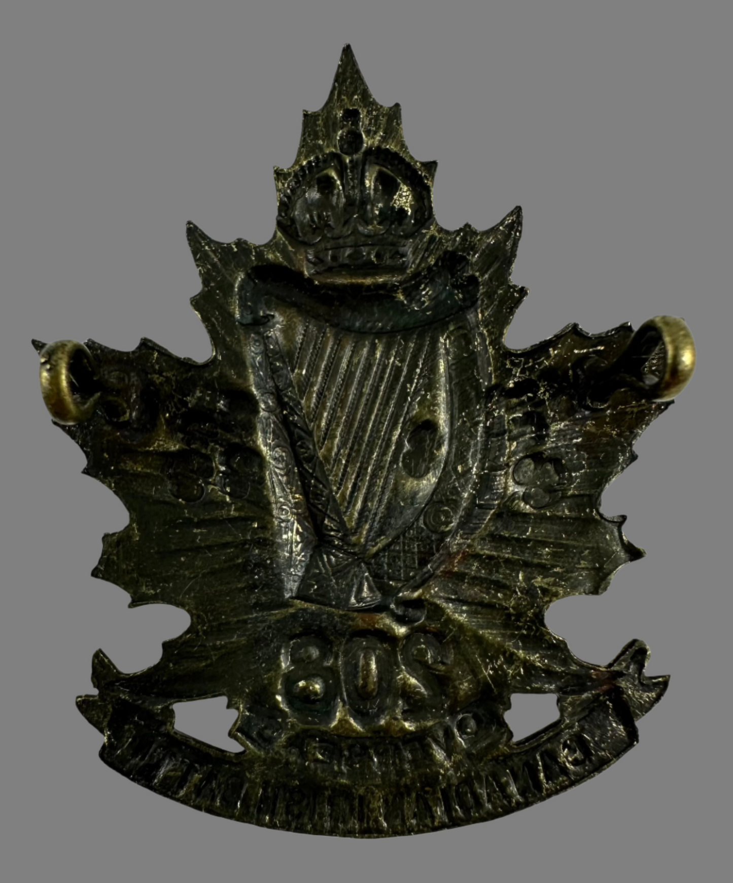 WWI - 208th Canadian Infantry Battalion (Canadian Irish) Cap Badge - Pickled finish