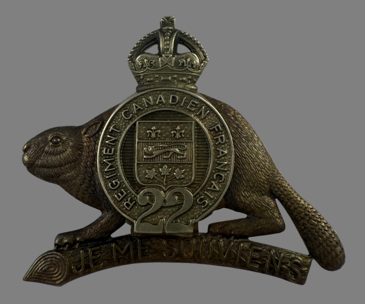 Canadian WWII - Royal 22nd Regiment (Vandoos) Cap Badge
