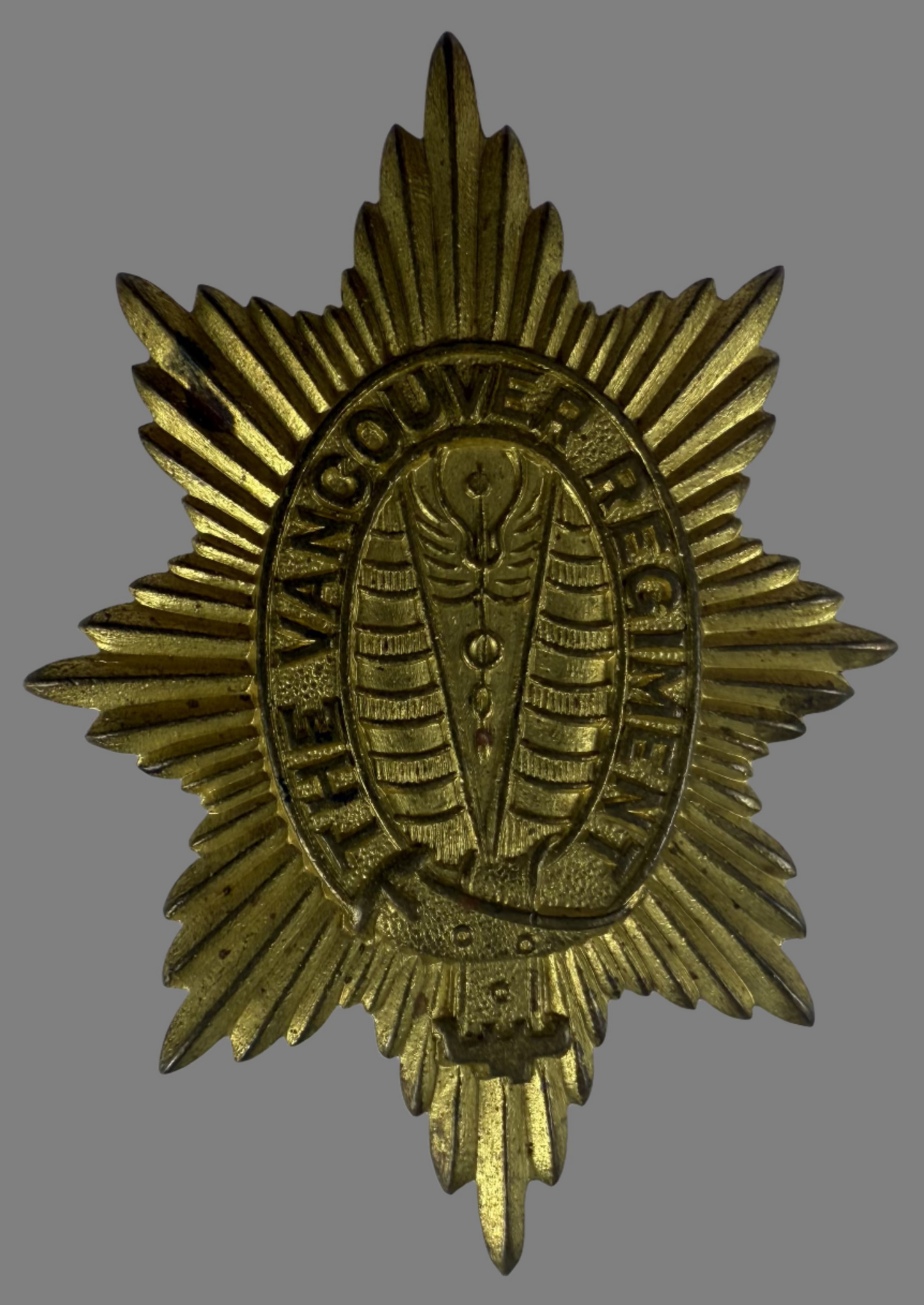 Canadian WWII - Vancouver Regiment Cap Badge