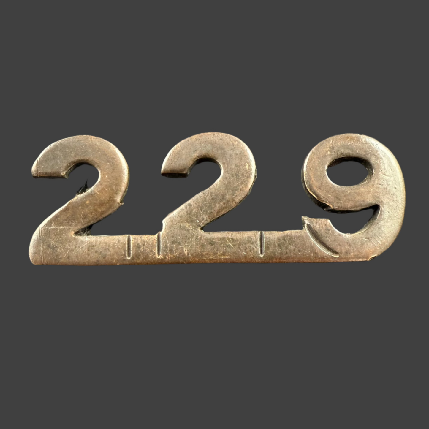 WWI - CEF Shoulder Numeral - 229th Canadian Infantry Battalion (South Saskatchewan)
