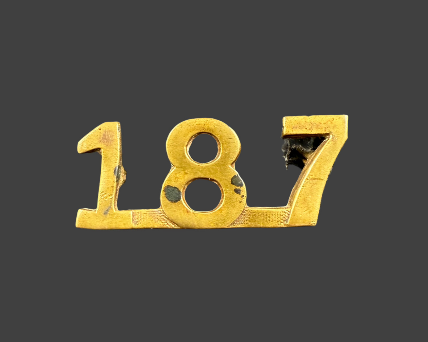 WWI - CEF Shoulder Numeral - 187th Canadian Infantry Battalion (Central Alberta) - Caron