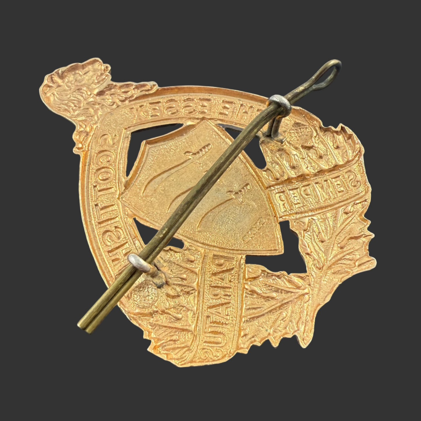 Canadian WWII - Essex Scottish Regiment Officers' Glengarry Badge - Gilded