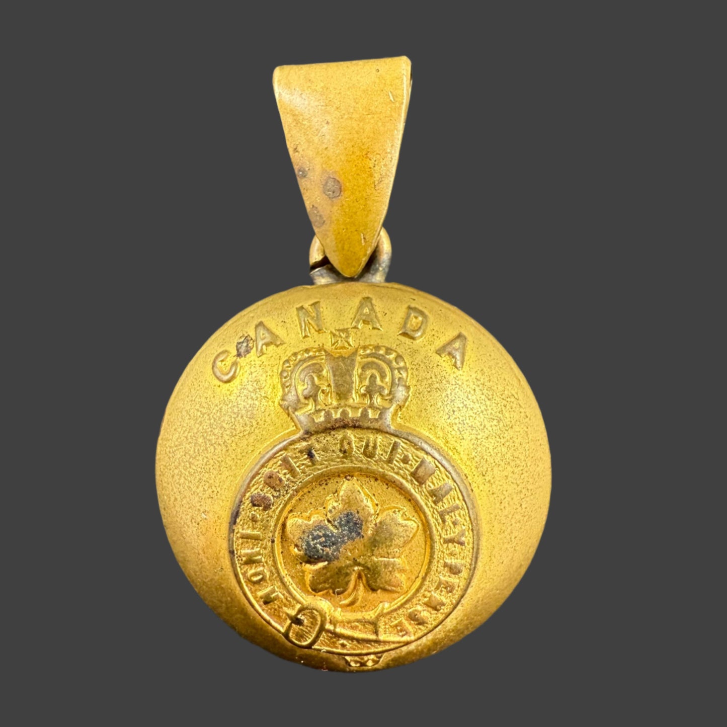 WWI - Canadian - CEF Locket - Soldier Photo - Attributed 157th Battalion / Canadian Machine Gun Corps