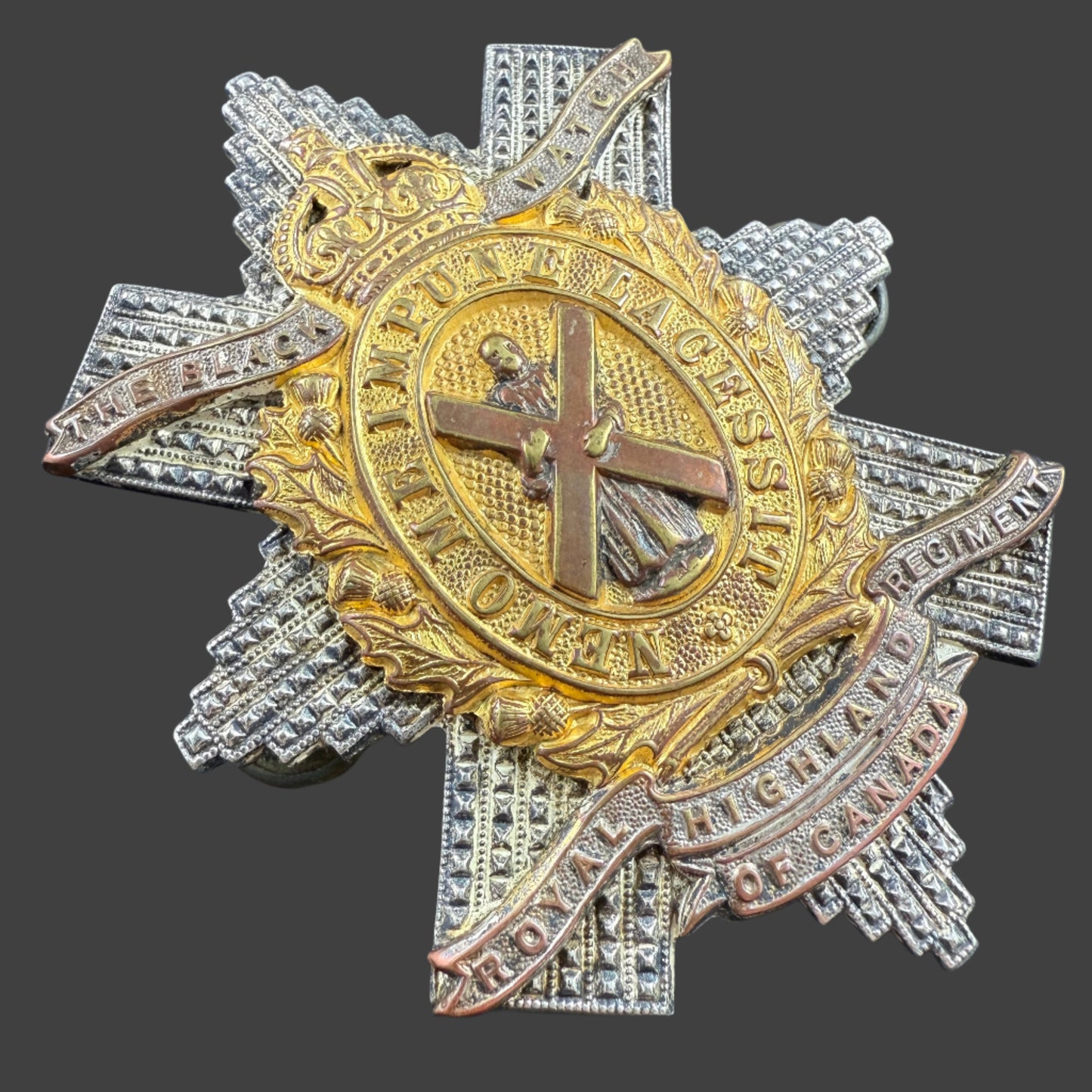 Canadian WWII - Black Watch (RHR) of Canada - Officer's Glengarry badge