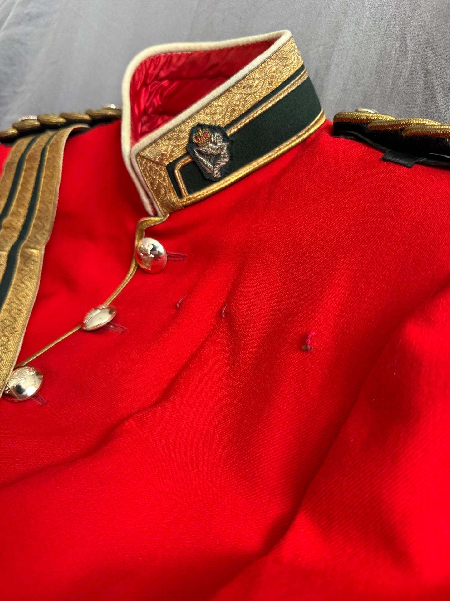 Canadian - Post-WWII - Officer Full Dress Tunic and Cross Belt - Irish Regiment of Canada - Named