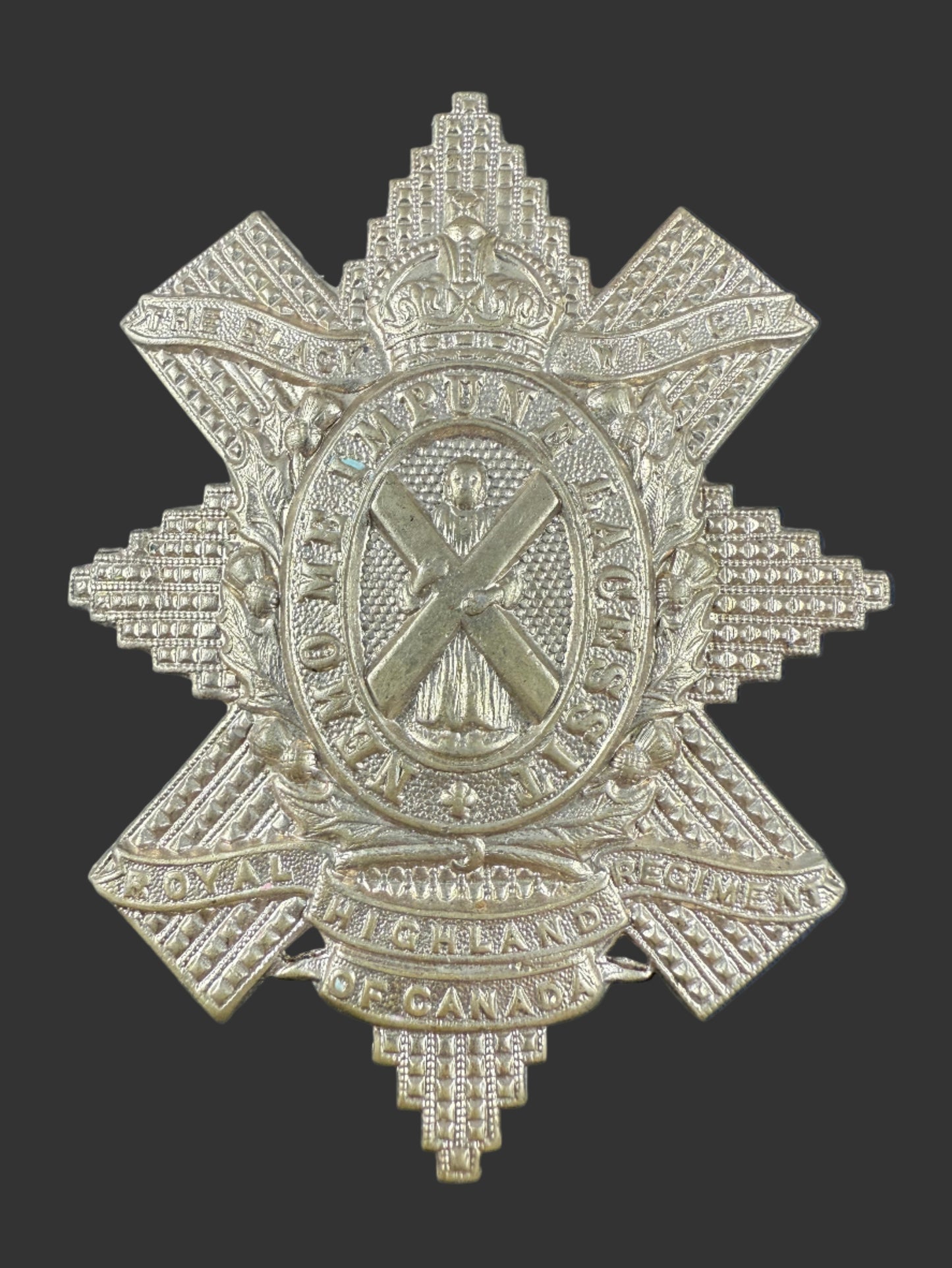 Canadian WWII - Black Watch (Royal Highland Regiment) of Canada - Glengarry Badge