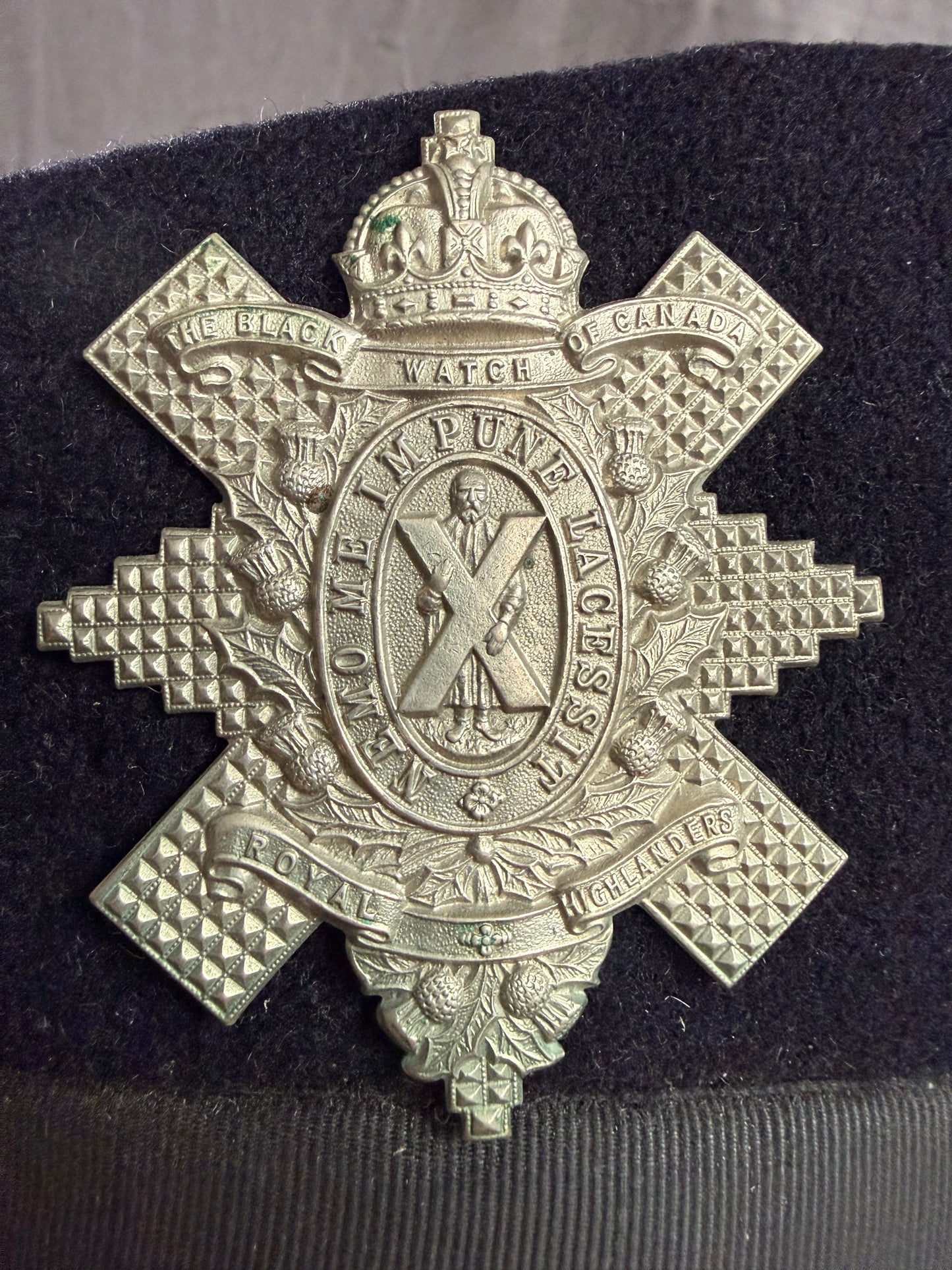 Canadian - Post-WWI - Glengarry Cap - Royal Highlanders of Canada - 1930 Pattern Badge