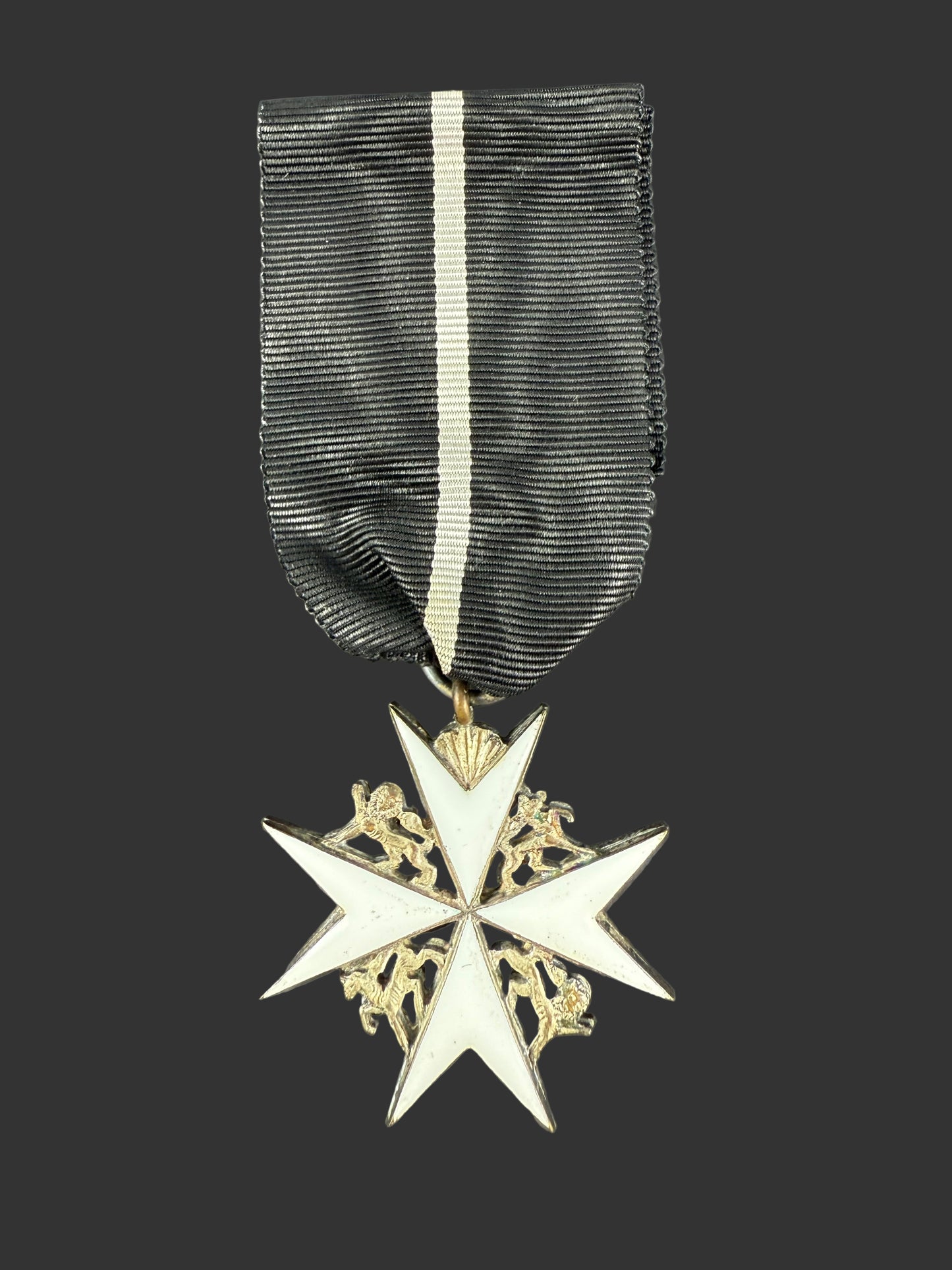 Canadian/British - WWI/WWII - Order of St John - Officer and Serving Brother Insignia - Non-Christian Ribbon - With Document and Case