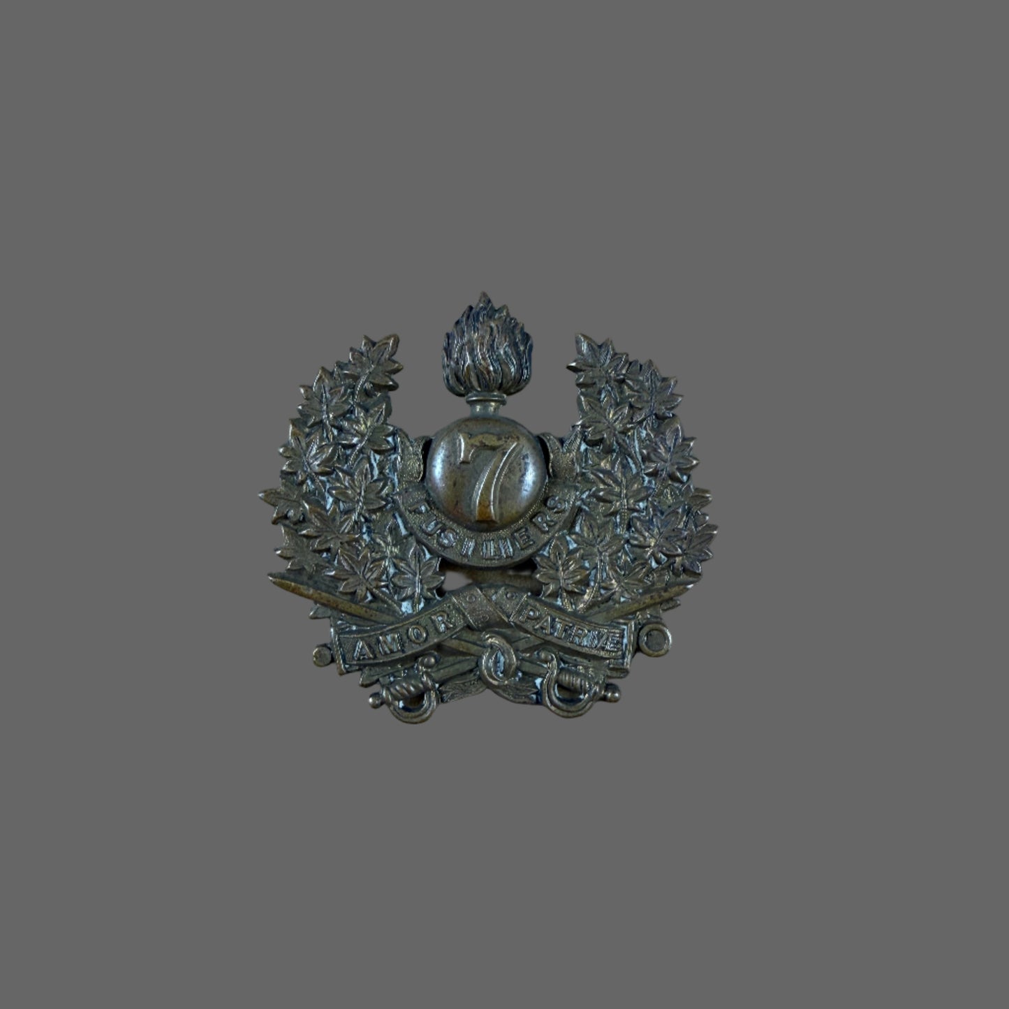 Canadian Pre-WWI - 7th Fusiliers - Cap Badge - MM.50