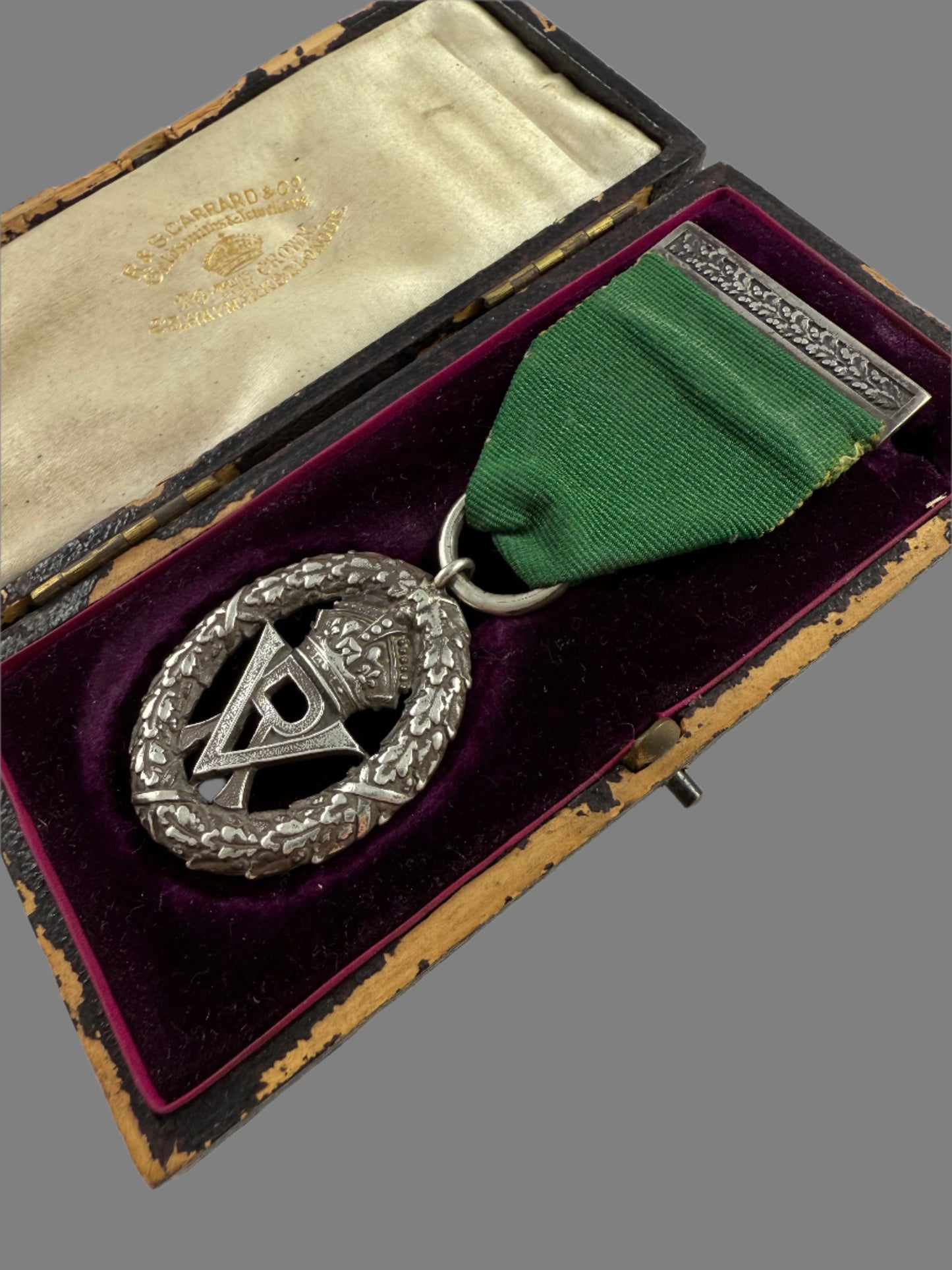 Victorian - Volunteer Officers' Decoration - Cased - Garrard