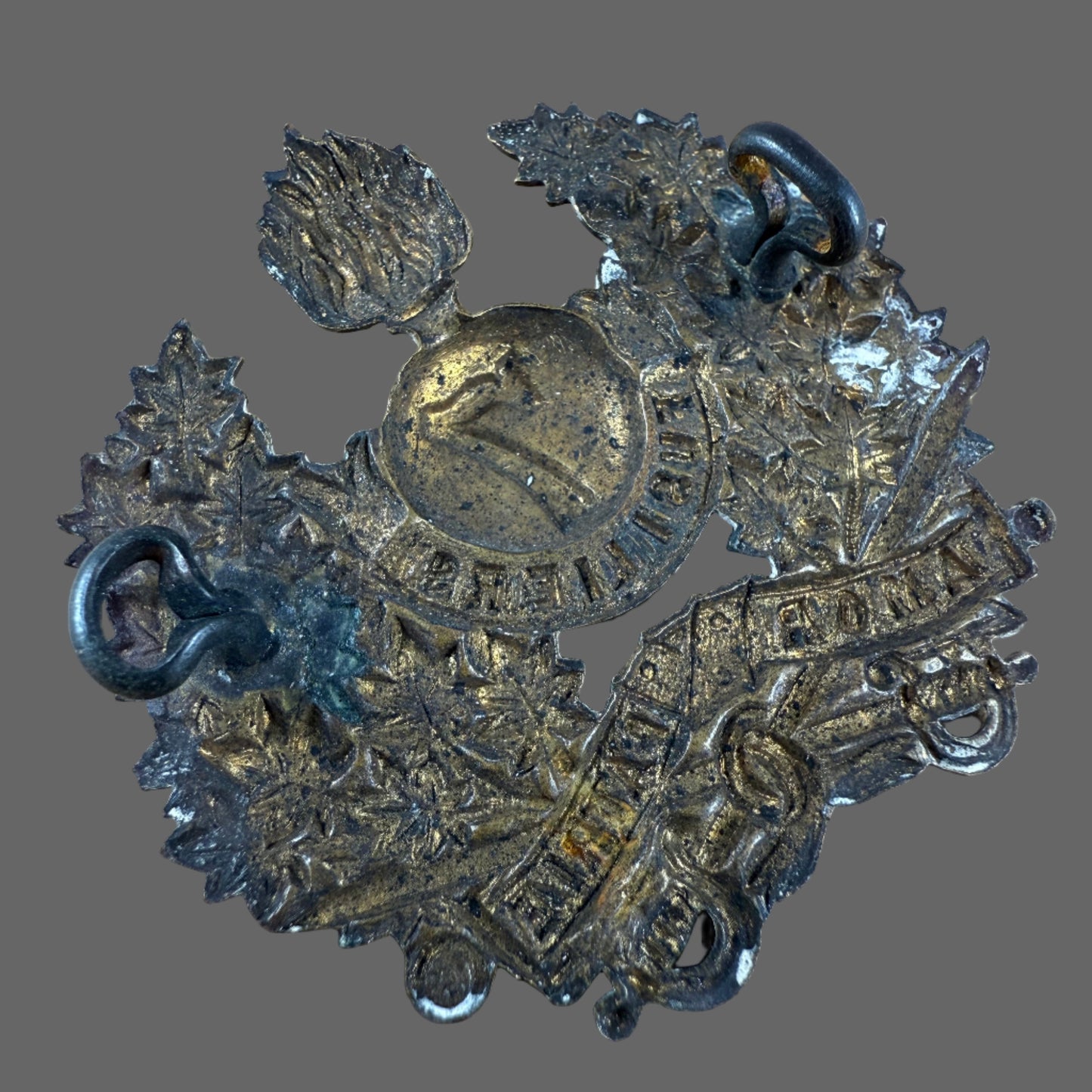 Canadian Pre-WWI - 7th Fusiliers - Cap Badge - MM.50