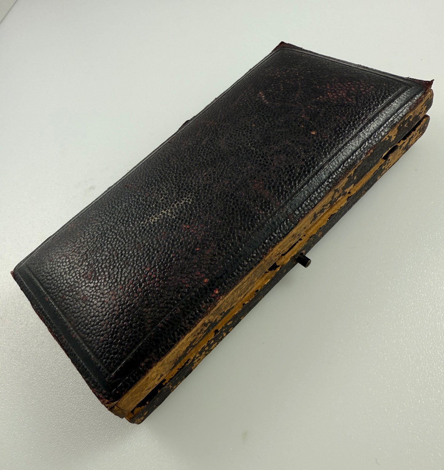 Victorian - Volunteer Officers' Decoration - Cased - Garrard