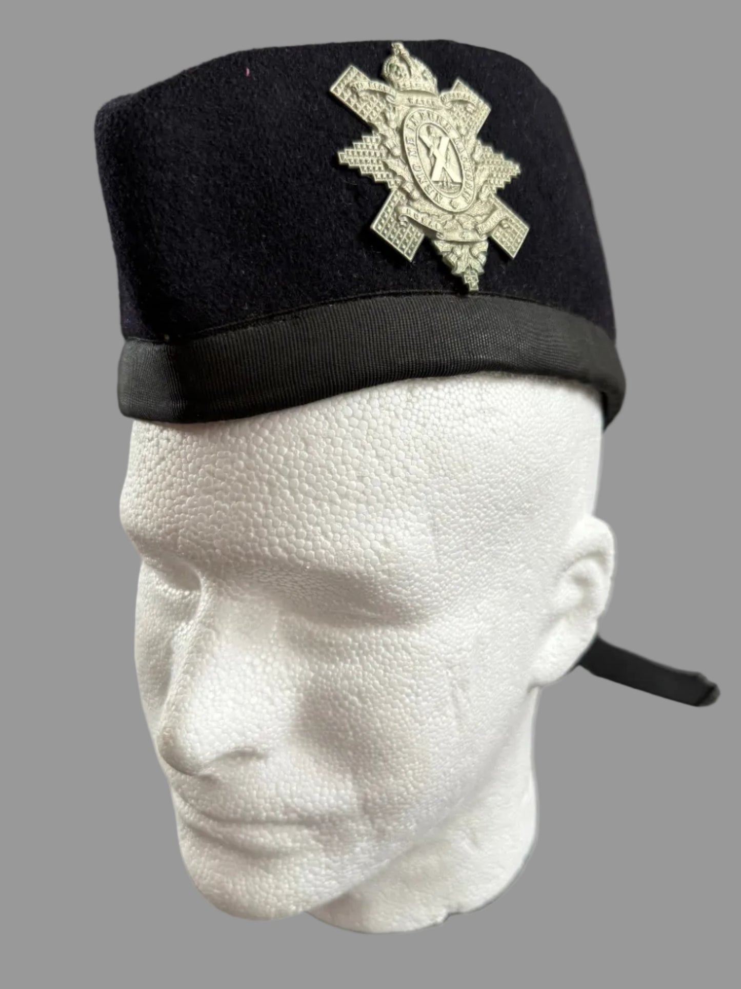 Canadian - Post-WWI - Glengarry Cap - Royal Highlanders of Canada - 1930 Pattern Badge