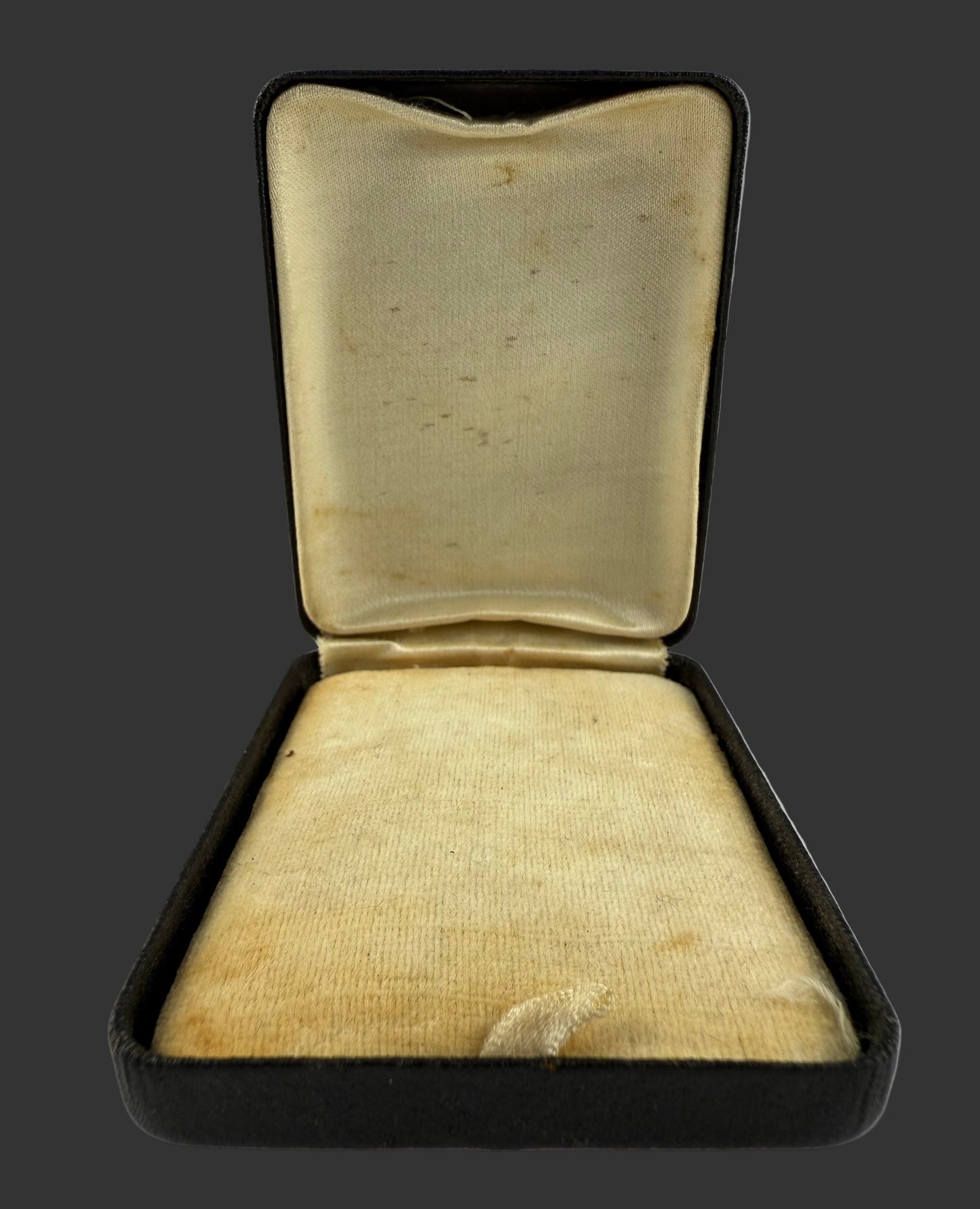 Canadian - WWI / WWII - Canadian Memorial Cross - Case