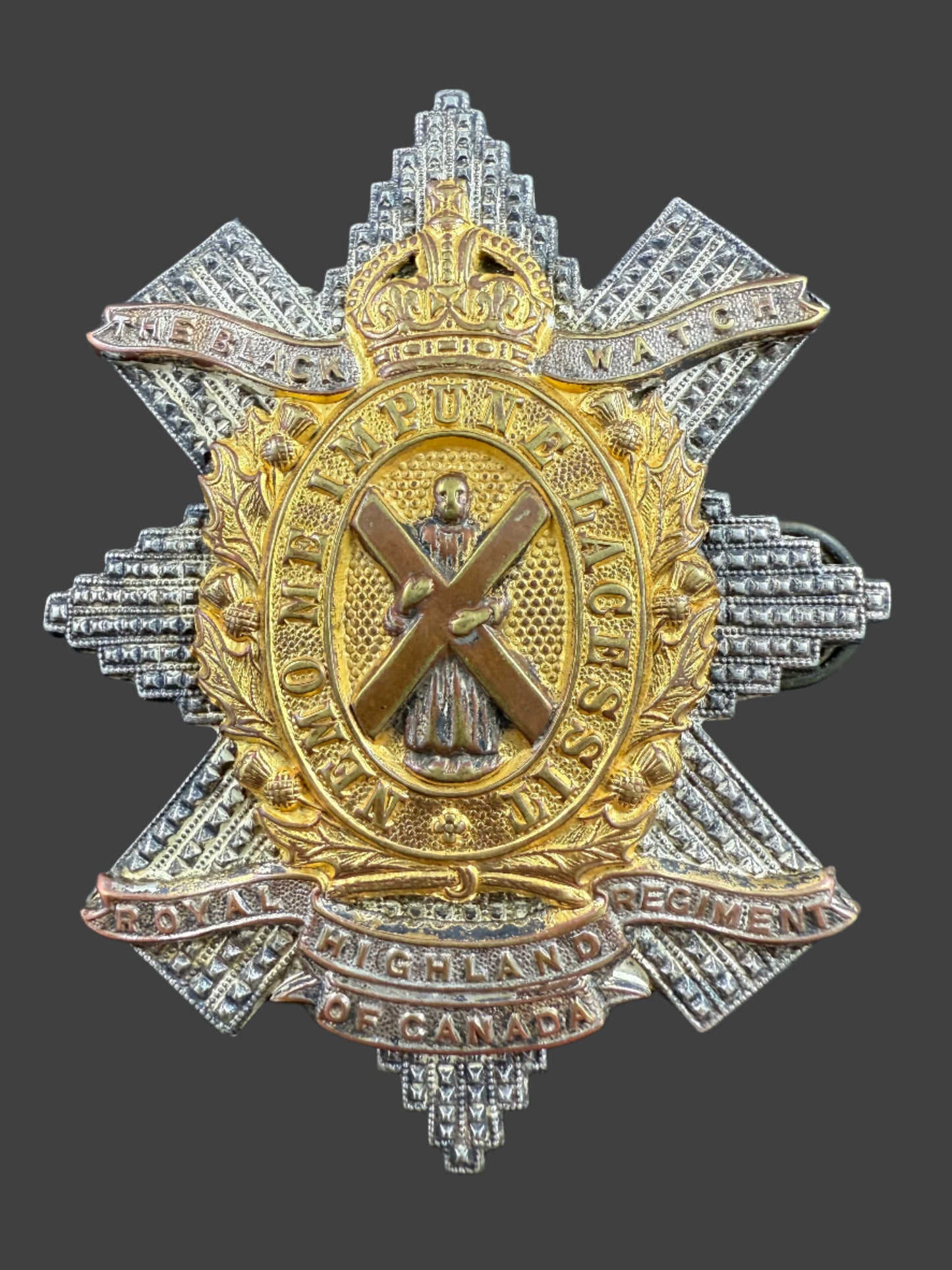 Canadian WWII - Black Watch (RHR) of Canada - Officer's Glengarry badge
