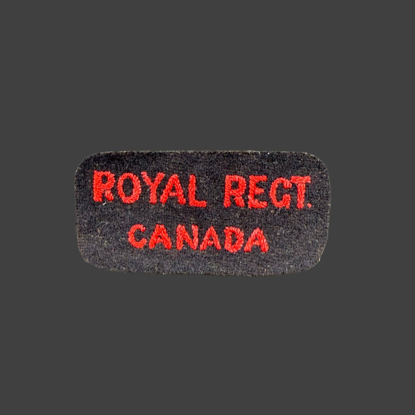 Canadian WWII - Royal Regiment of Canada - Cloth Shoulder Title