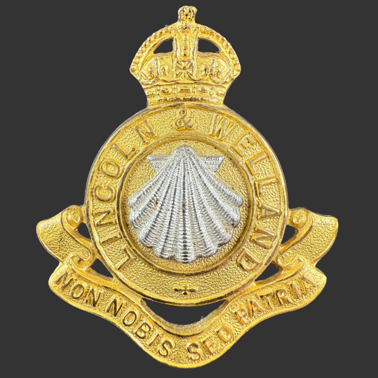 Canadian WWII - Lincoln and Welland Regiment - Officers' Cap Badge