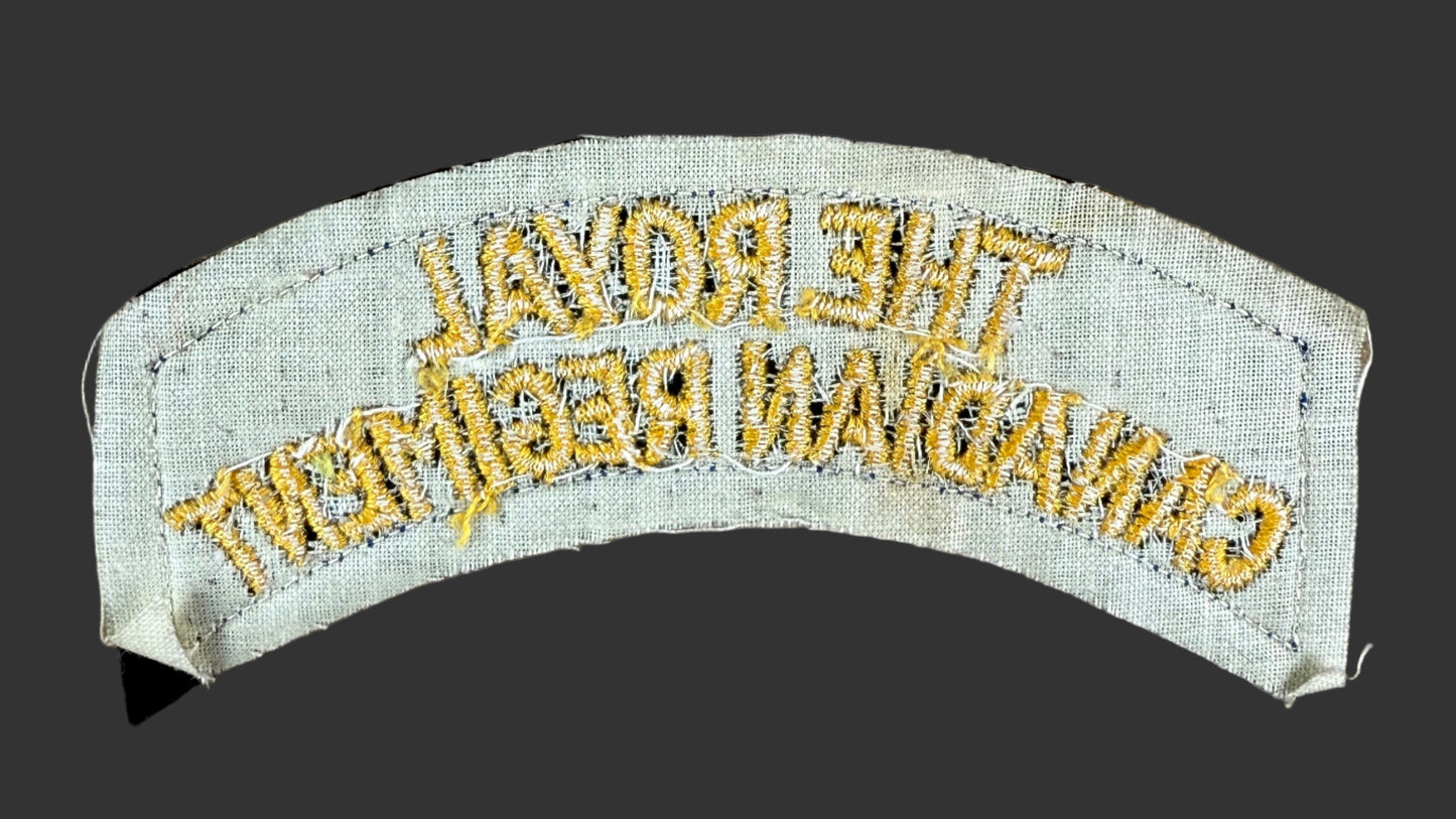 Canadian WWII - Royal Canadian Regiment - Cloth Shoulder Title