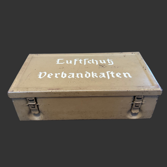 Germany - WWII - Luftschutz Verbandkasten - Air Raid Medical Kit - Complete
