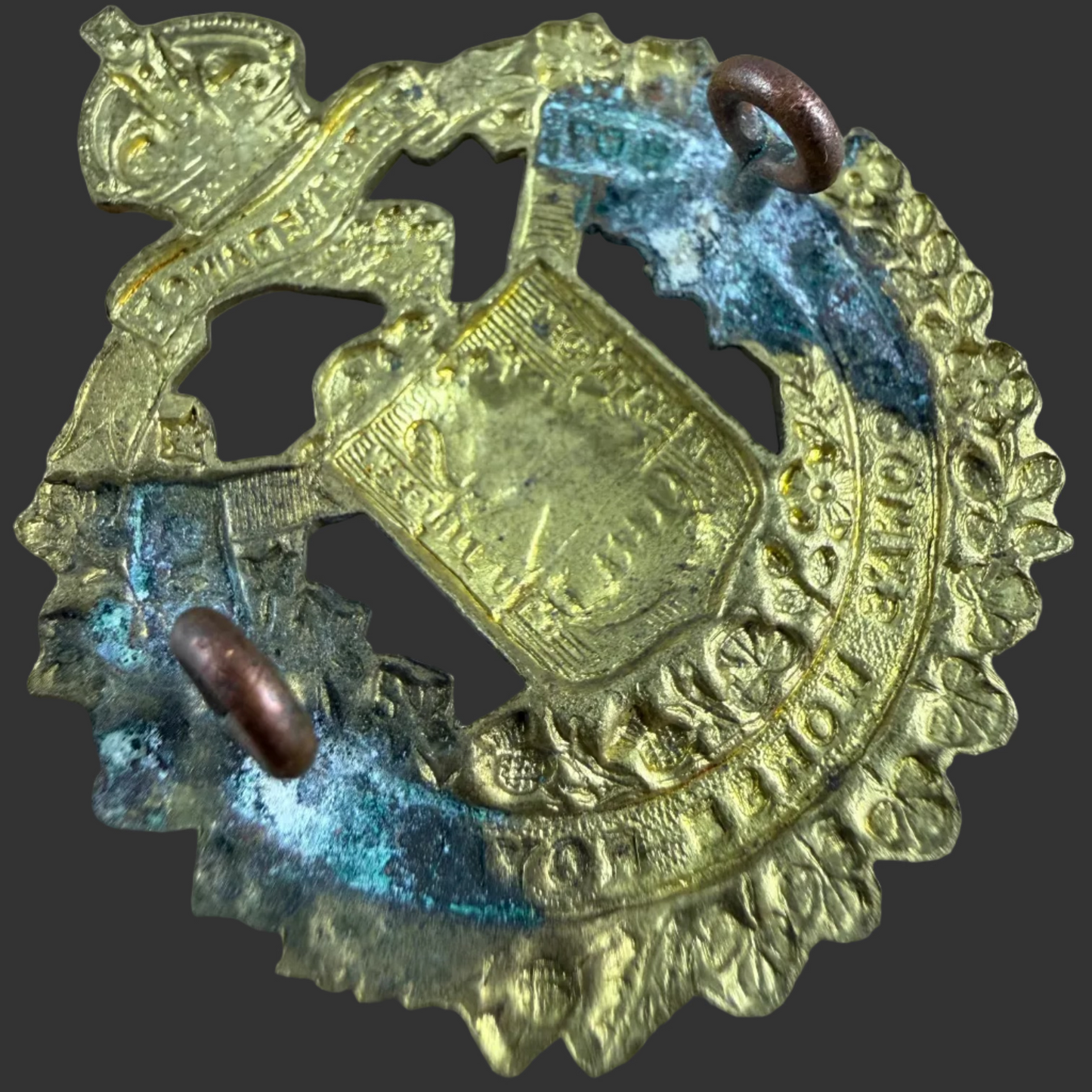 Canadian - WWII - Lord Strathcona's Horse (Royal Canadians) Cap Badge