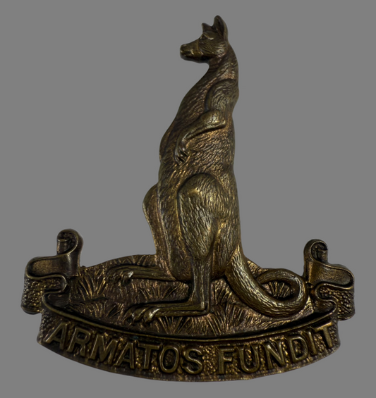 WWII - 1st Canadian Armoured Carrier Regiment "Kangaroos" Officer's Cap Badge