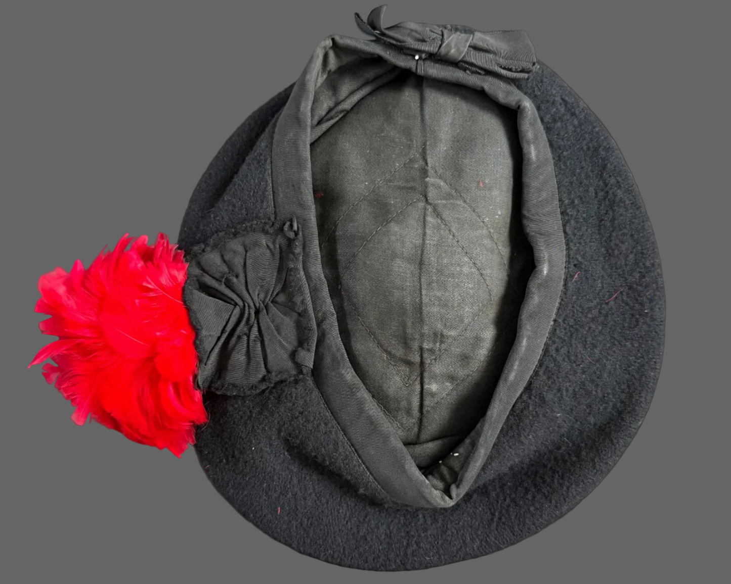 Canadian / British - Post-WWII - Tam O' Shanter / Balmoral Bonnet - The Black Watch (Royal Highland Regiment) of Canada