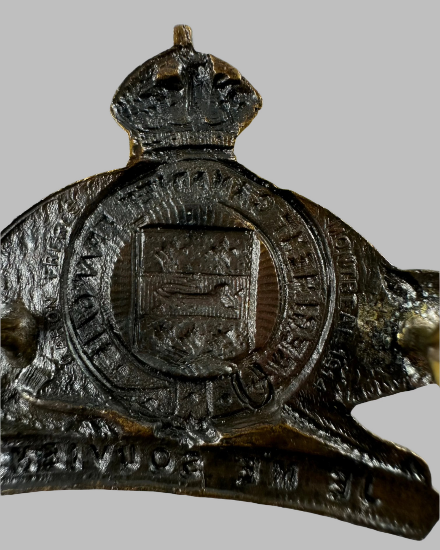 WWI - 22nd Canadian Infantry Battalion (Vandoos) Cap Badge - Caron 1914