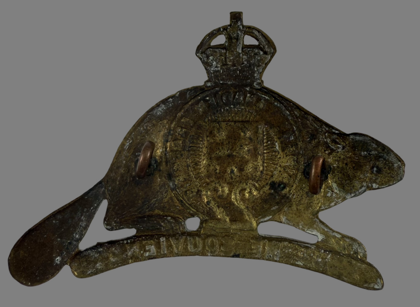 Canadian WWII - Royal 22nd Regiment (Vandoos) Busby Badge