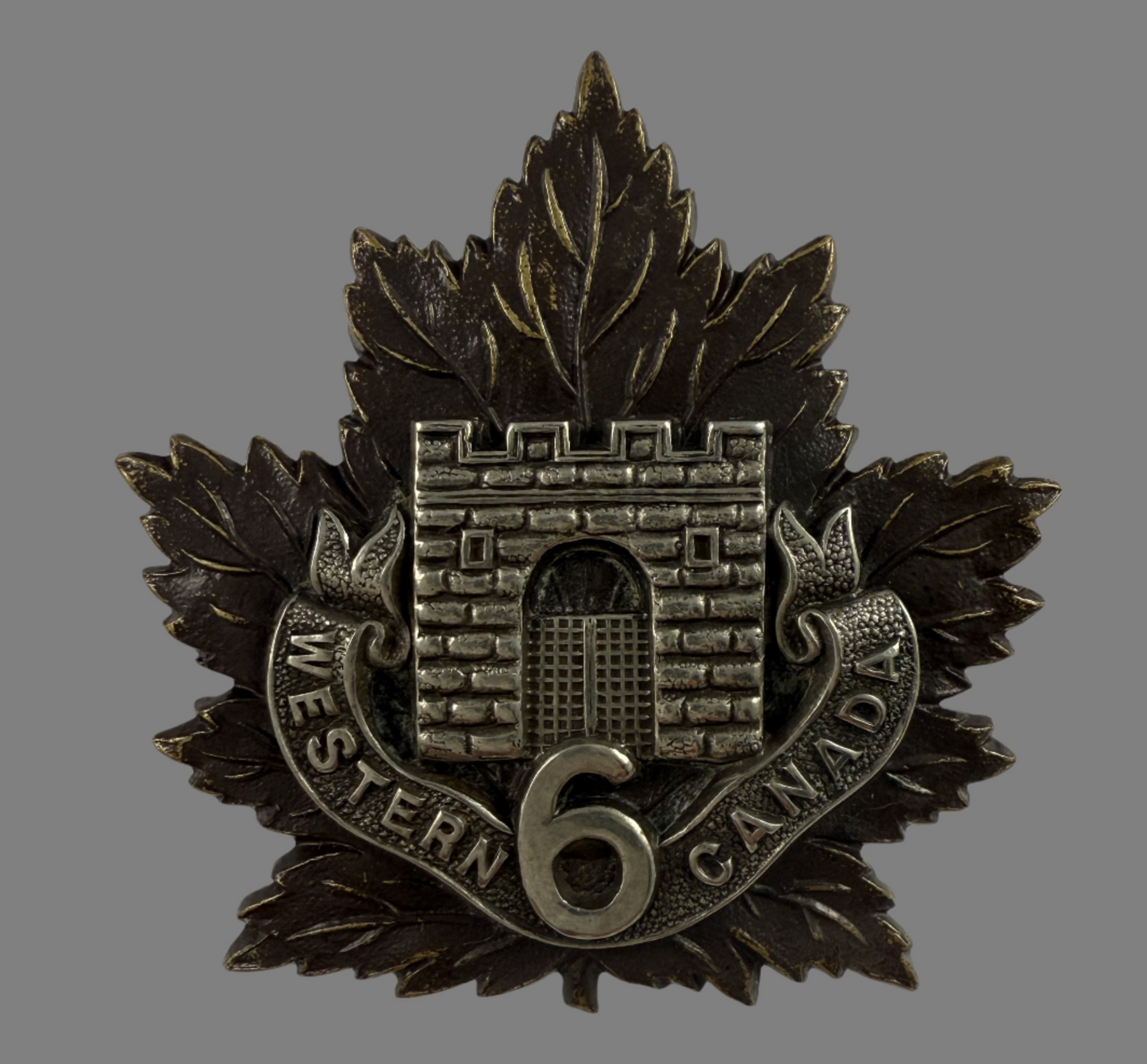 WWI - 6th Canadian Infantry Battalion (Fort Garry Horse)  Cap Badge