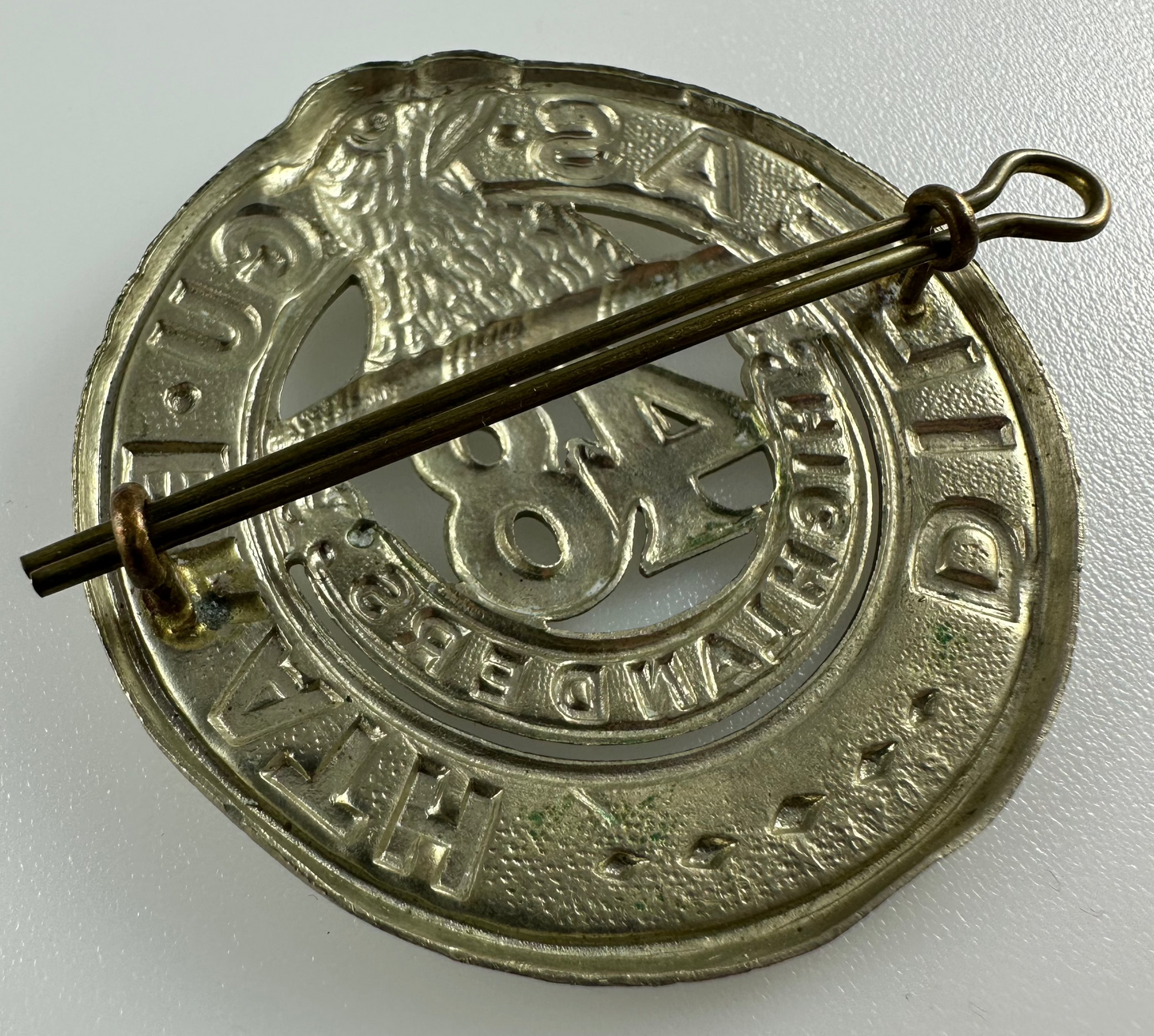 Canadian WWII - 48th Highlanders Cap Badge - Roden