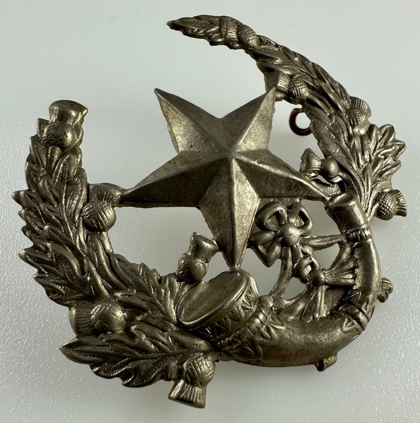 British WWI/WWII  - Cameronians (Scottish Rifles) Cap Badge