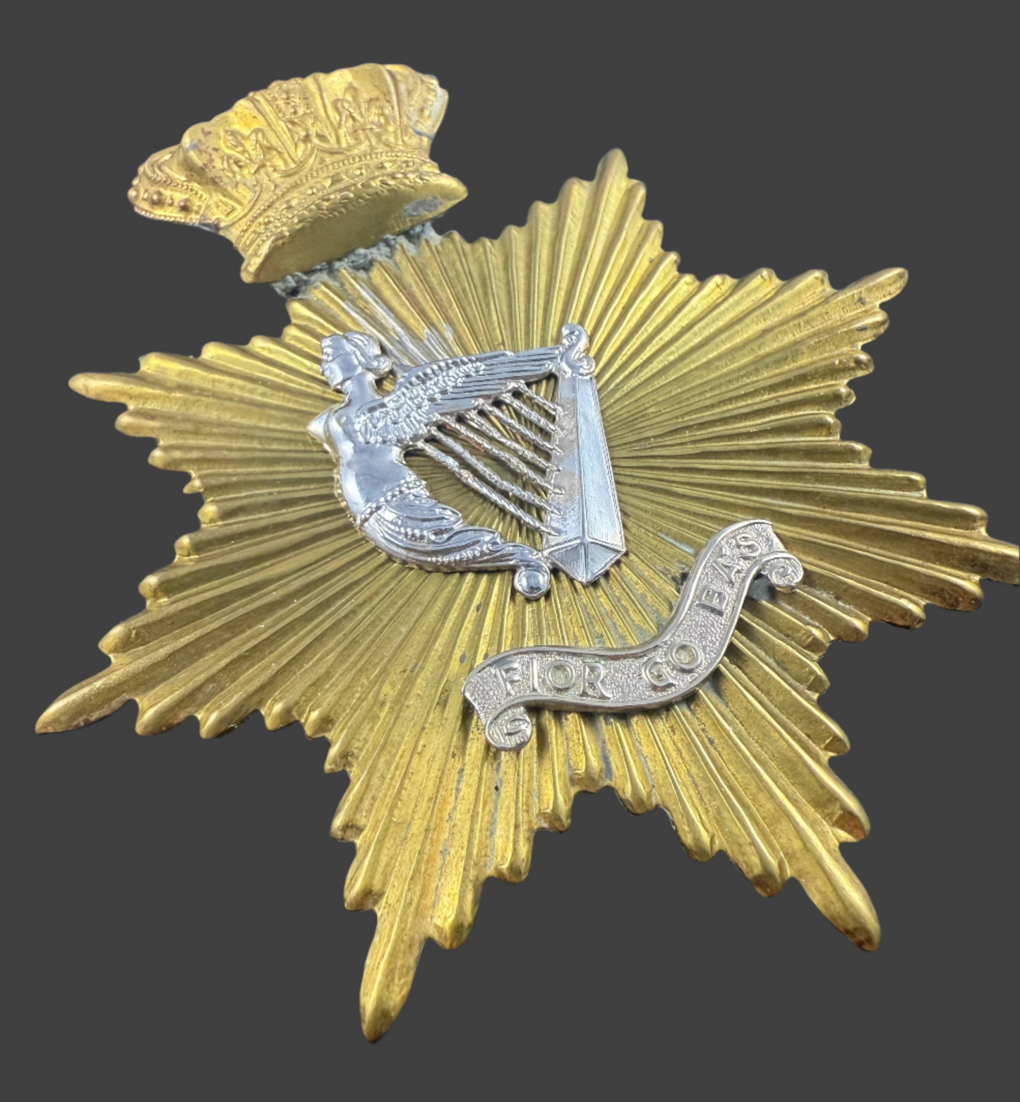 Canada - Post-WWII - Irish Regiment of Canada Cross Belt Badge