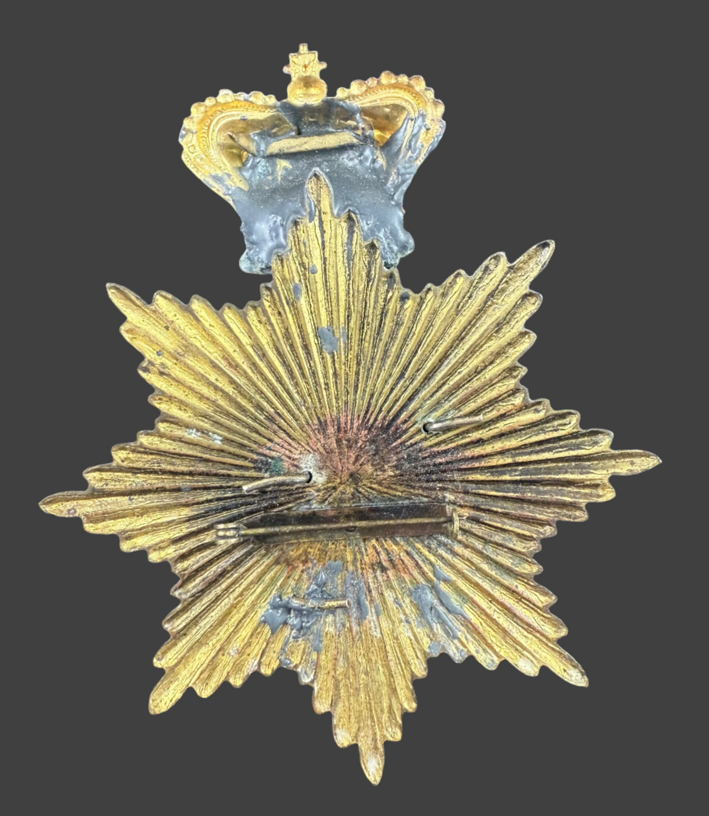 Canada - Post-WWII - Irish Regiment of Canada Cross Belt Badge