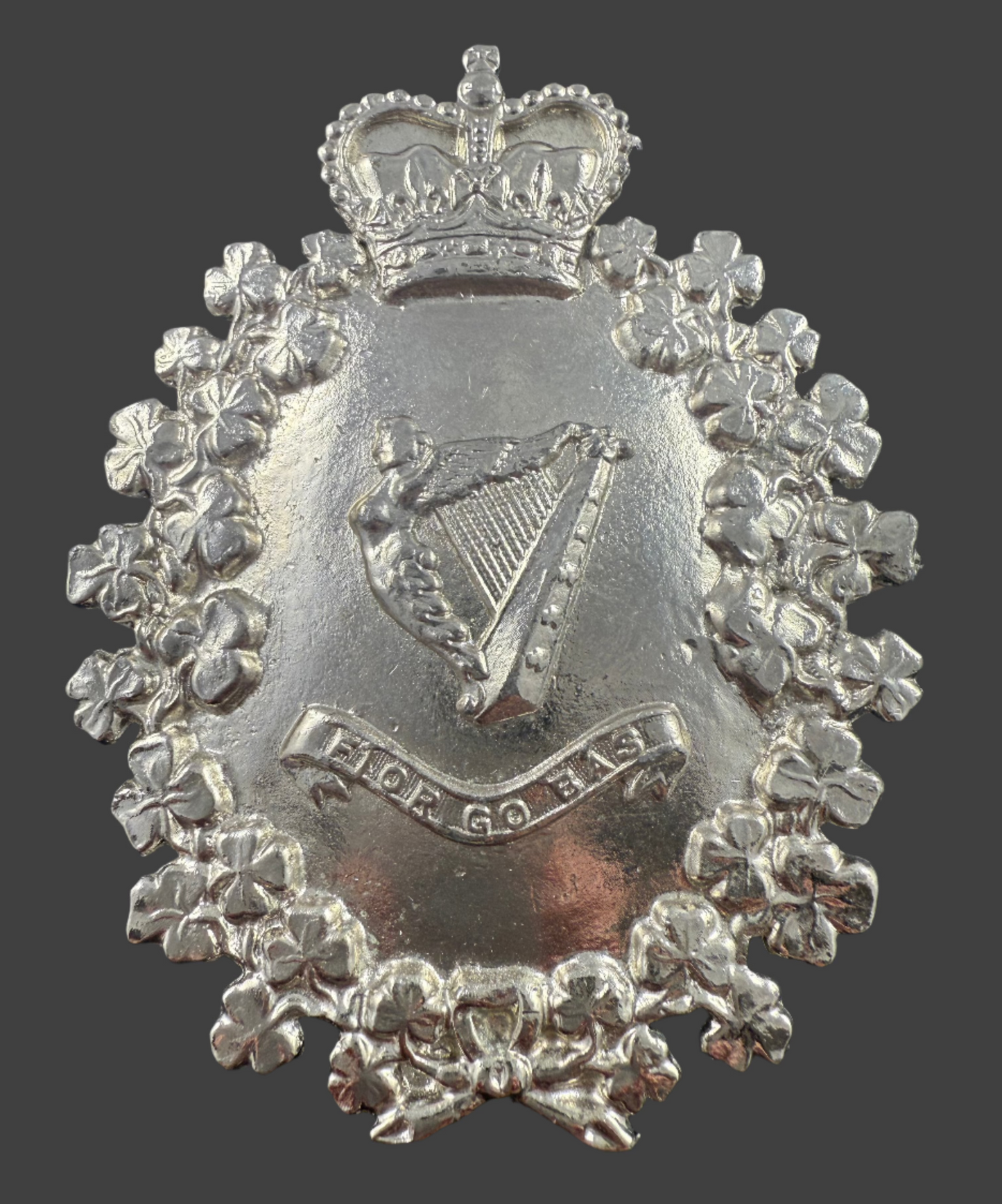 Canada - Post-WWII - Irish Regiment of Canada Piper's Caubeen Badge