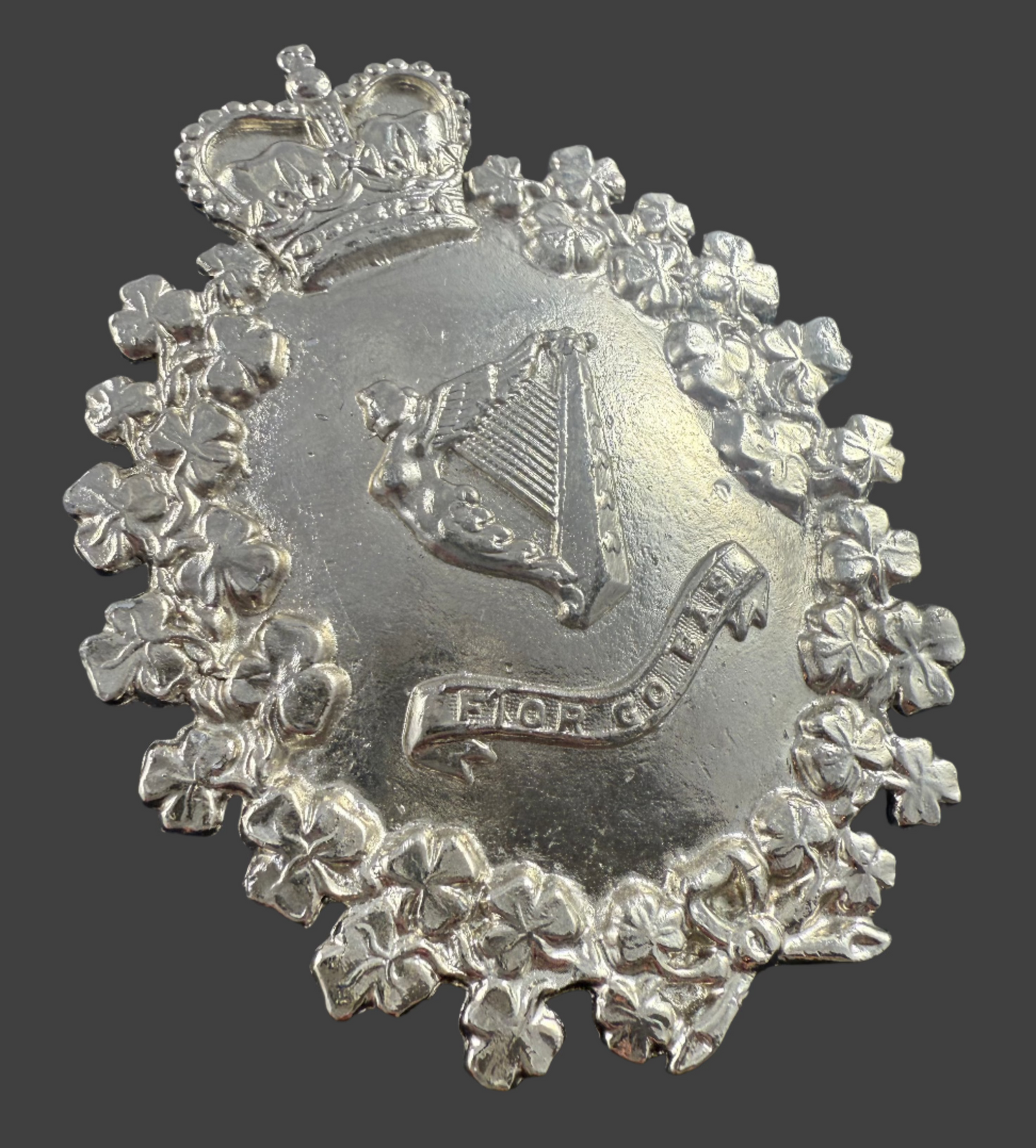 Canada - Post-WWII - Irish Regiment of Canada Piper's Caubeen Badge