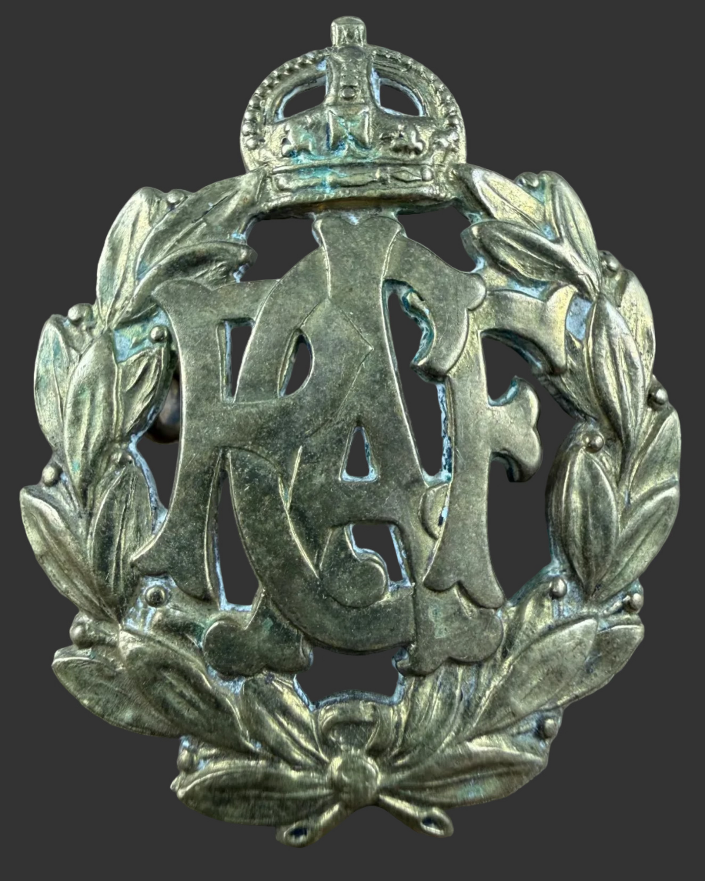 Canadian – Post-WWI – Royal Canadian Air Force - First Type (1924) Cap Badge