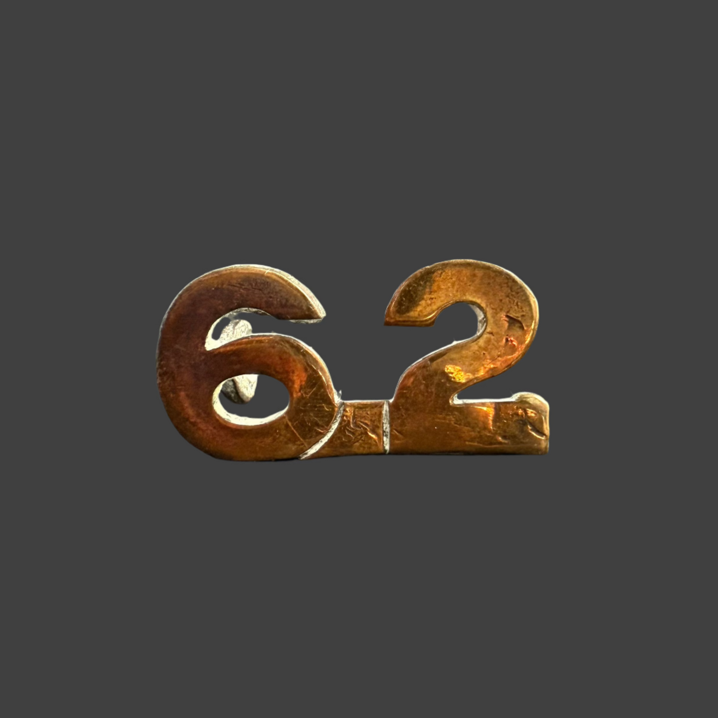 WWI - CEF Shoulder Numeral - 62nd Canadian Infantry Battalion (British Columbia) - Ellis