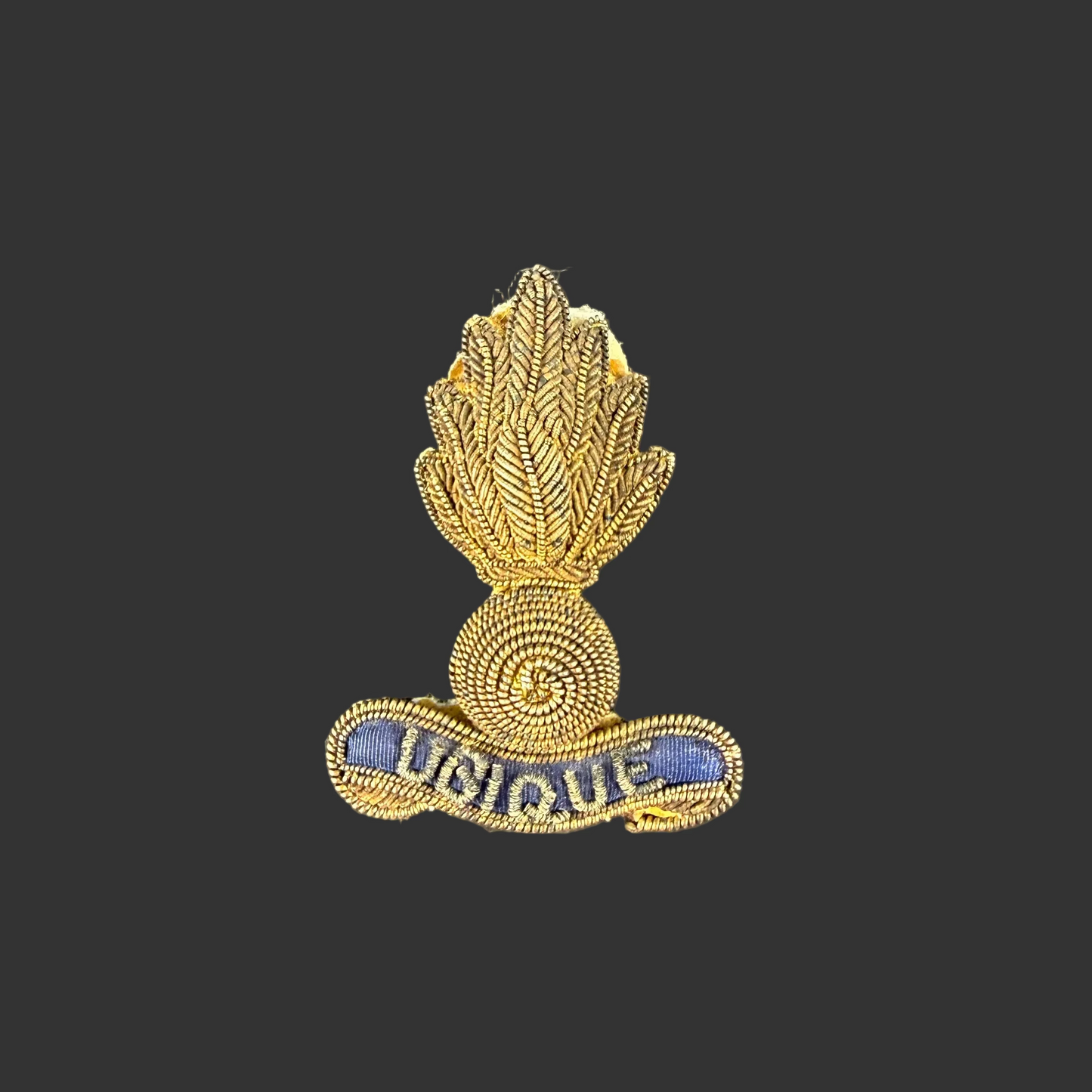 Canadian / British Commonwealth - WWII - Royal Artillery / Royal Canadian Artillery - Officers Bullion Wire Cap Badge for Coloured Field Service Cap