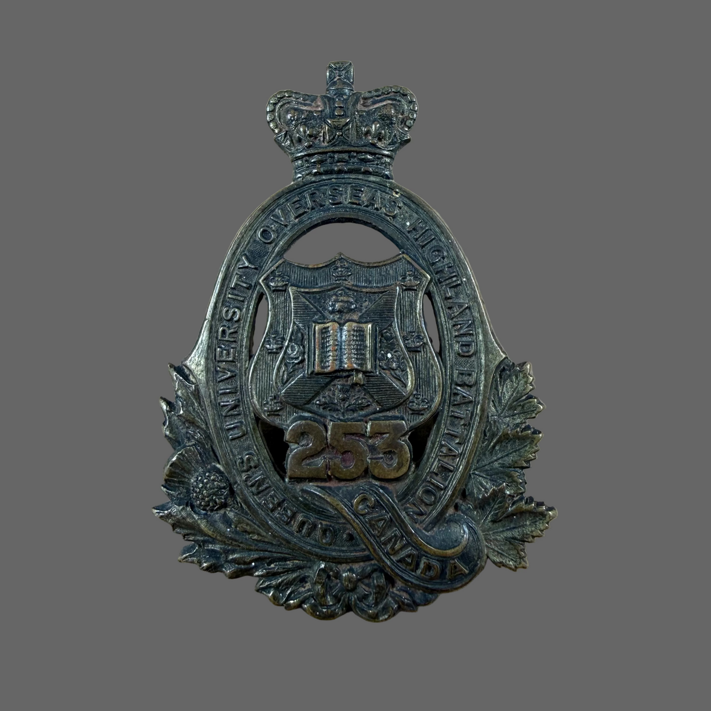 Canadian – WWI – 253rd Battalion  (Queen’s University Highlanders) Canadian Infantry – Glengarry Badge