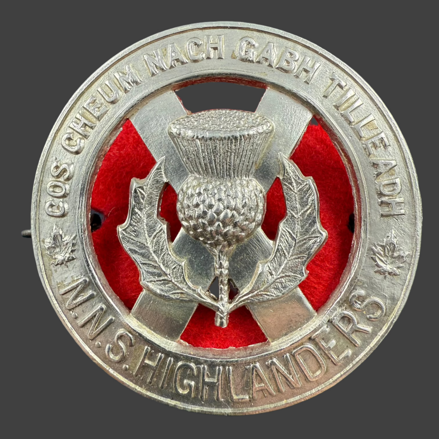 Canadian WWII - North Nova Scotia Highlanders - Glengarry badge