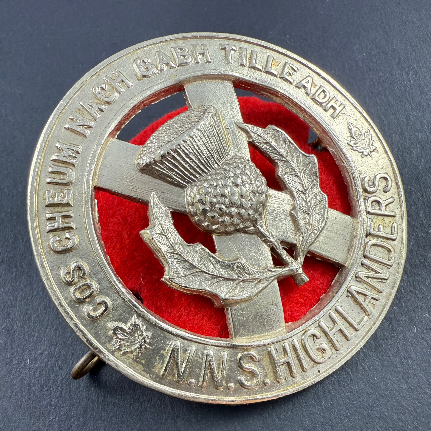 Canadian WWII - North Nova Scotia Highlanders - Glengarry badge