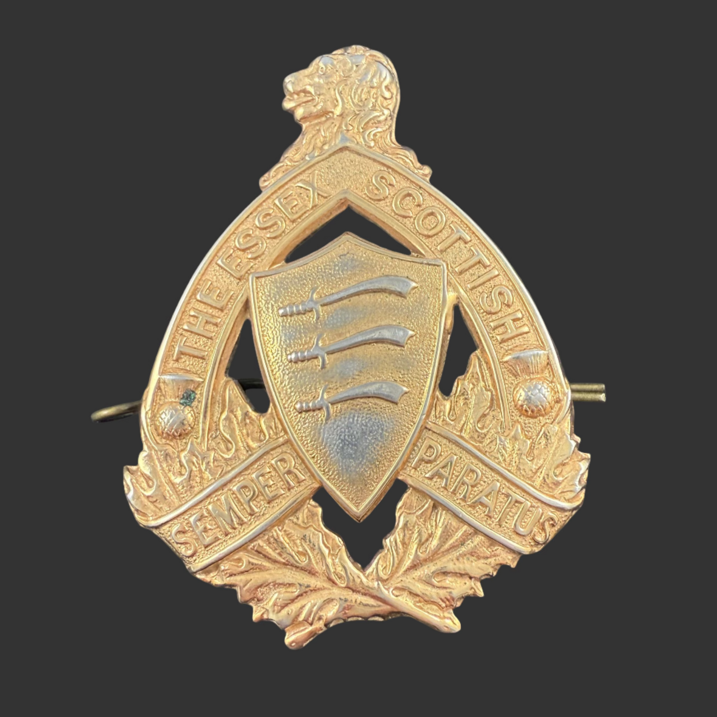 Canadian WWII - Essex Scottish Regiment Officers' Glengarry Badge - Gilded