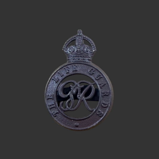 British - WWII - Life Guards - Officers' Service Dress - Cap Badge